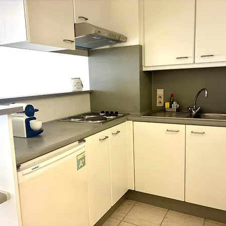 Stijlvol 'claire' Met Frontaal Zeezicht Ostenda